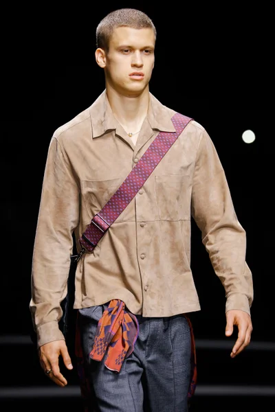 Look 22